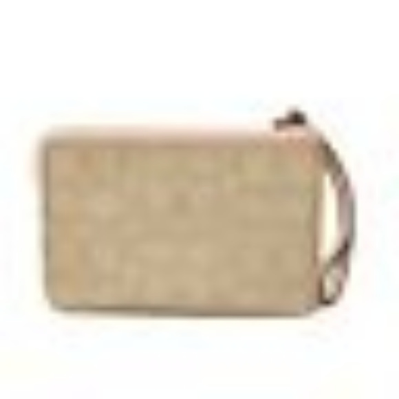 SALE ! COACH CORNER ZIP WRISTLET (F58033) - Picture 2 of 3